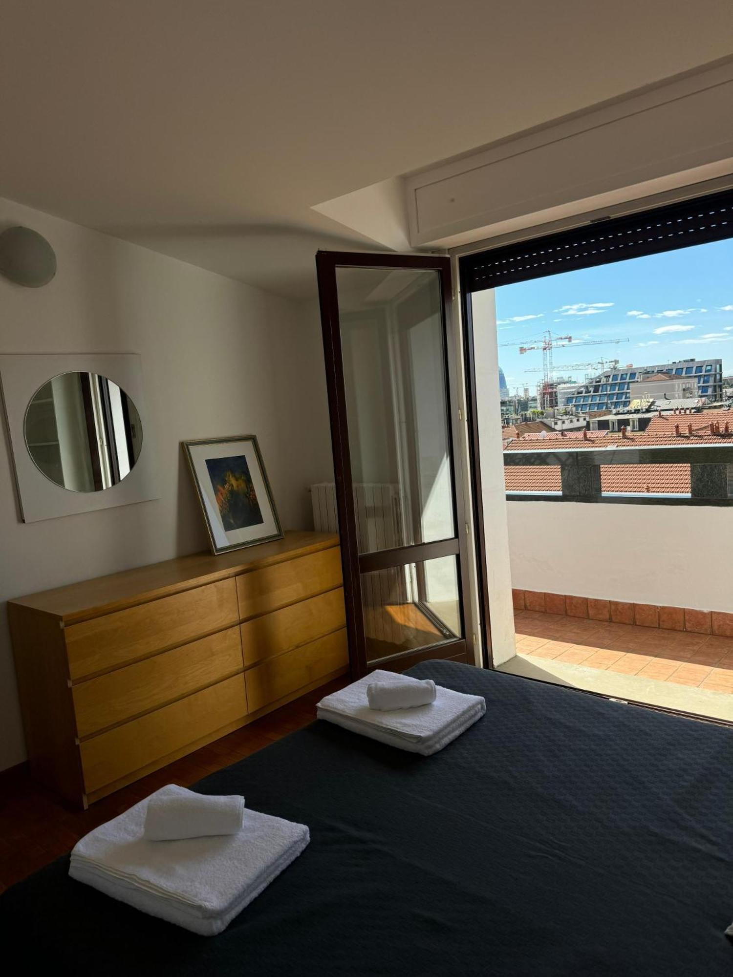 Appartamento Isola- Attico Con Balcone Mailand Exterior foto